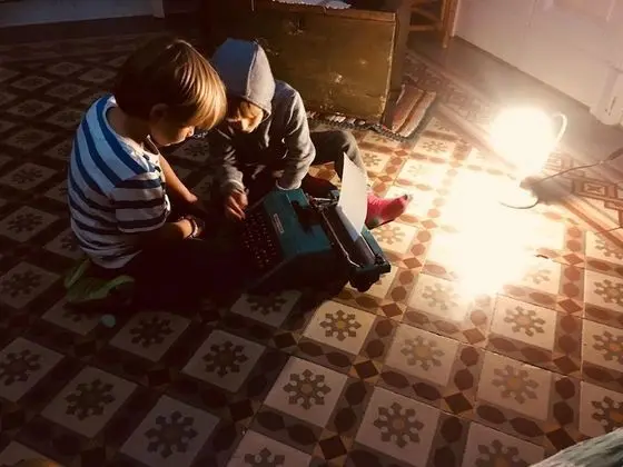 Üç Kişilik Oda, Ortak Banyo, Şehir Manzaralı