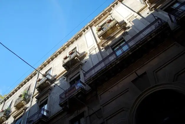 Üç Kişilik Oda, Ortak Banyo, Şehir Manzaralı