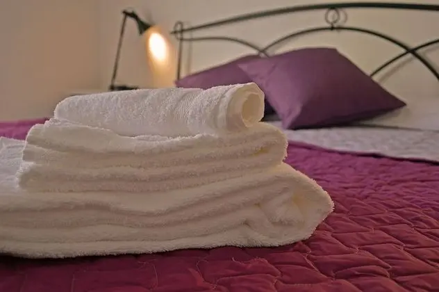 Tek Büyük Yataklı Oda, Ortak Banyo