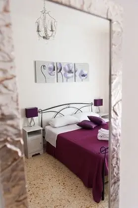 Tek Büyük Yataklı Oda, Ortak Banyo