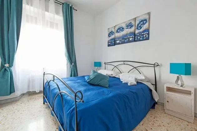 Tek Büyük Yataklı Oda, Ortak Banyo