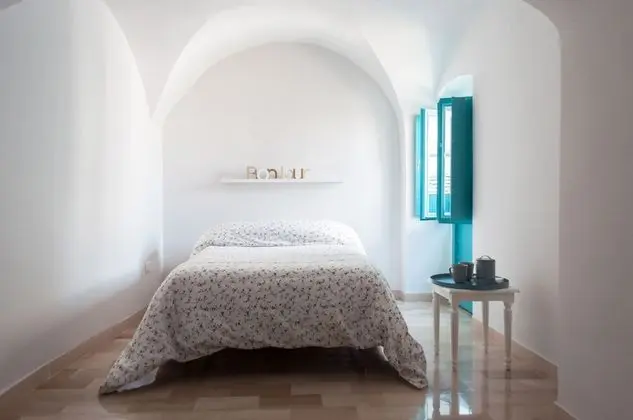 Üç Kişilik Oda, Balkon, Şehir Manzaralı