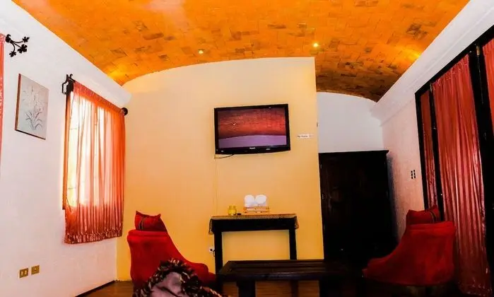 Deluxe Süit, 1 Büyük (Queen) Boy Yatak, Sigara İçilmez, Avlu Manzaralı