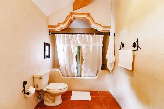 Deluxe Süit, 1 Büyük (Queen) Boy Yatak, Sigara İçilmez, Avlu Manzaralı