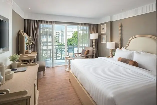 Riverside Deluxe King Room