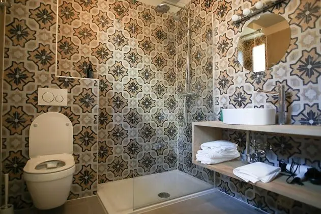 Üç Kişilik Oda, Teras (Cortona)