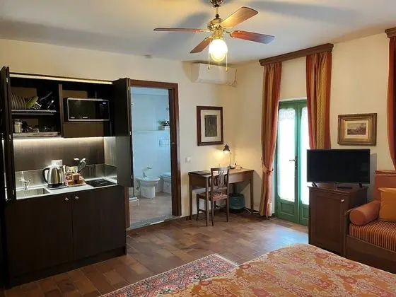 Classic Tek Büyük Yataklı Oda