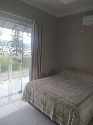 Honeymoon Apart Daire