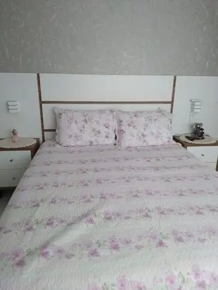 Honeymoon Apart Daire