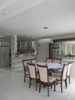 Honeymoon Apart Daire