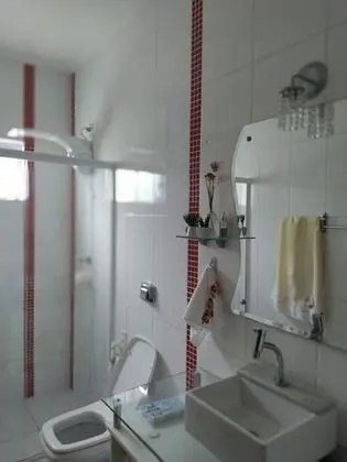 Honeymoon Apart Daire