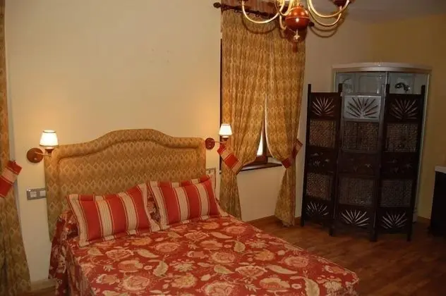 Superior Tek Büyük veya İki Ayrı Yataklı Oda