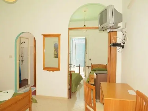 Deluxe Üç Kişilik Oda, 2 Yatak Odası
