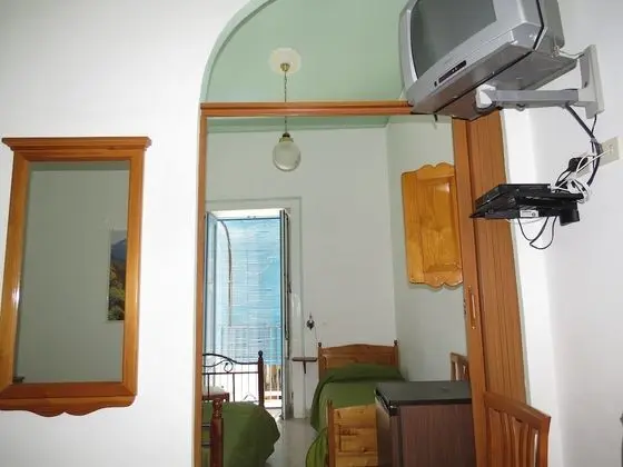 Deluxe Üç Kişilik Oda, 2 Yatak Odası