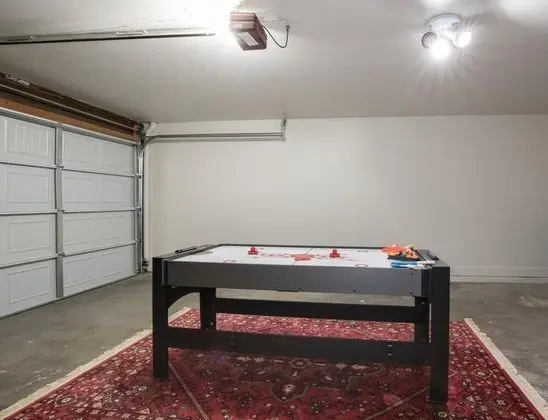 Ev