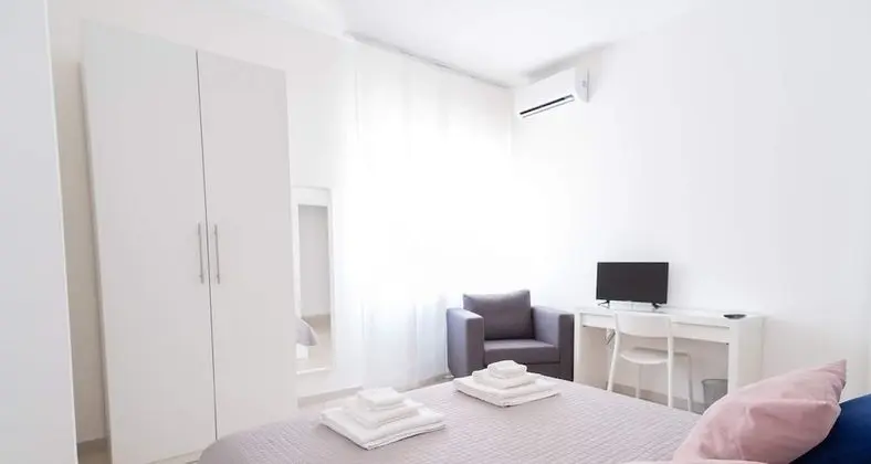 Standard Oda, 1 Çift Kişilik Yatak ve Çekyat