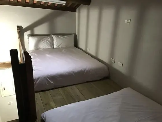 Dört Kişilik Oda, Sigara İçilmez (A)