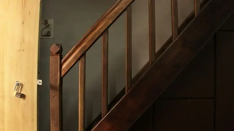 Dört Kişilik Oda, Sigara İçilmez (A)