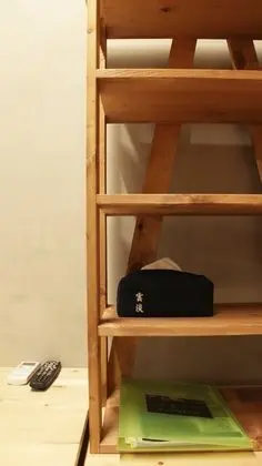 Dört Kişilik Oda, Sigara İçilmez (A)