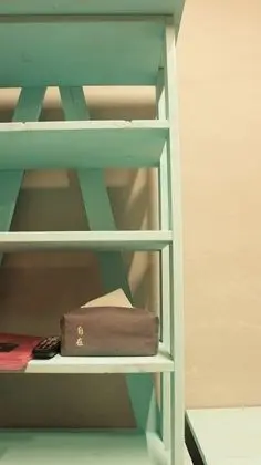 Dört Kişilik Oda, Sigara İçilmez (A)