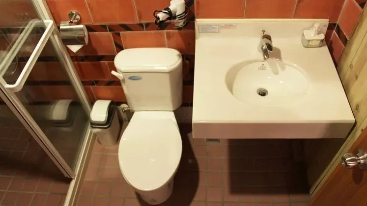 Dört Kişilik Oda, Sigara İçilmez (A)