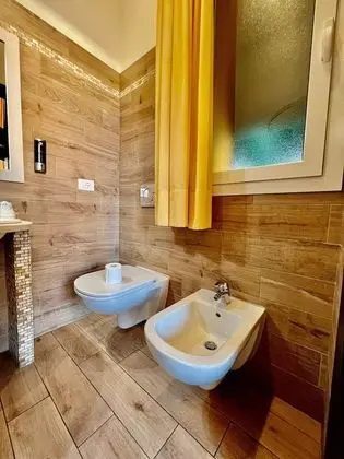 Basic Tek Büyük veya İki Ayrı Yataklı Oda