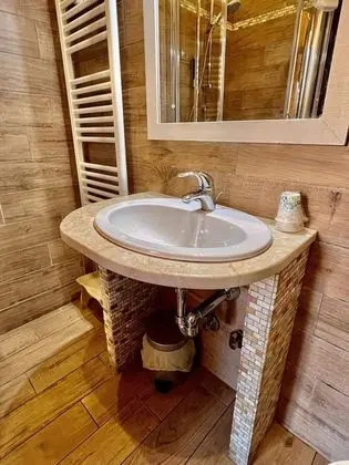 Basic Tek Büyük veya İki Ayrı Yataklı Oda