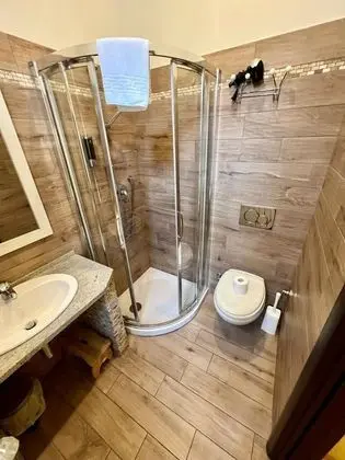 Basic Üç Kişilik Oda