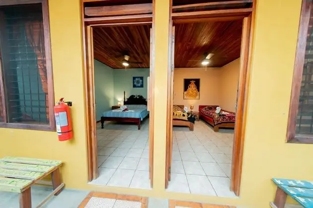 İki Ayrı Yataklı Oda, 2 Tek Kişilik Yatak, Ortak Banyo