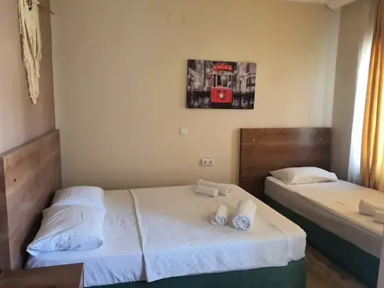 Üç Kişilik Oda - Sadece Oda