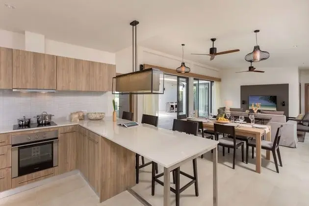 Villa, 4 Yatak Odası, Kişiye Özel Havuzlu, Kısmi Deniz Manzaralı