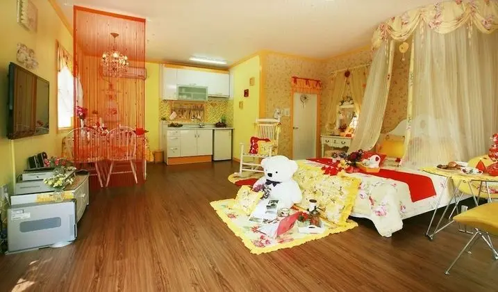 Tek Büyük Yataklı Oda (A: Freesia / Statis)