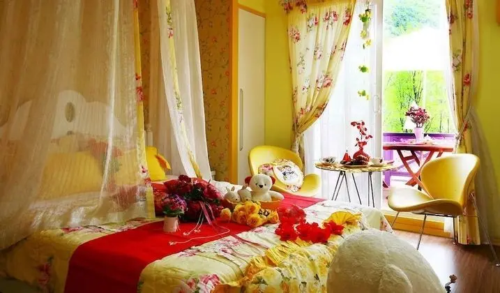 Tek Büyük Yataklı Oda (A: Freesia / Statis)