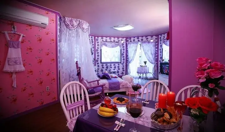 Tek Büyük Yataklı Oda (A: Freesia / Statis)