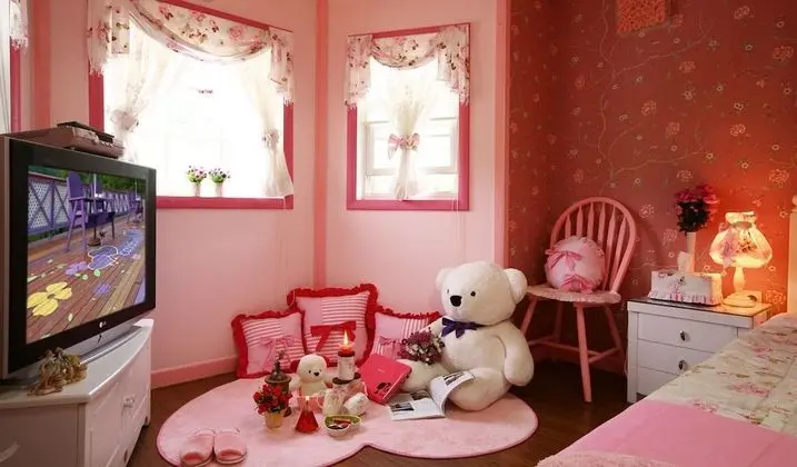 Tek Büyük Yataklı Oda (C: Azalea)