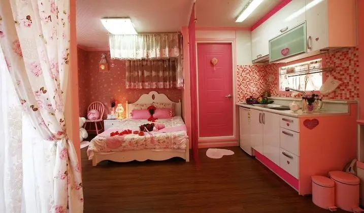 Tek Büyük Yataklı Oda (C: Azalea)