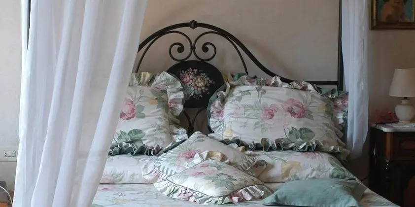 Tek Büyük Yataklı Oda, Havuz Manzaralı