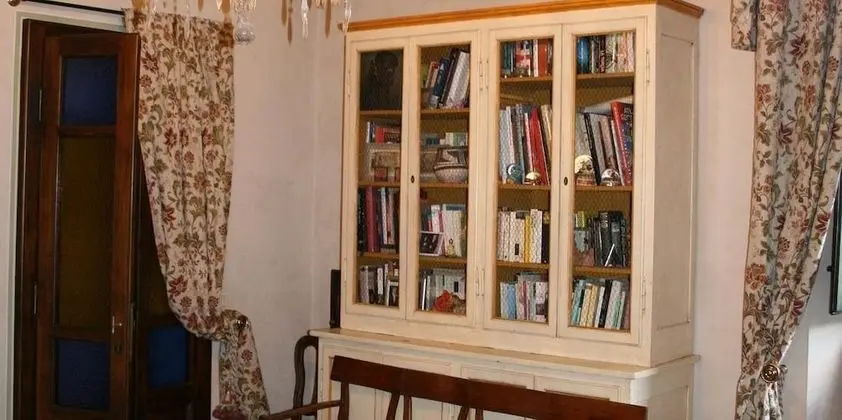 Tek Büyük Yataklı Oda, Havuz Manzaralı