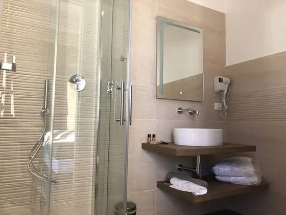 Basic Tek Büyük veya İki Ayrı Yataklı Oda, Veranda