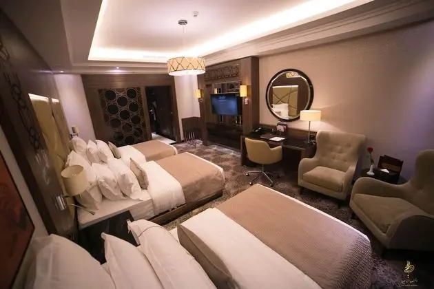 Deluxe Üç Kişilik Oda