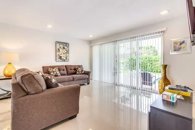Villa, 5 Bedrooms, 3 bathrooms