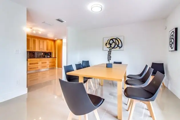 Villa, 5 Bedrooms, 3 bathrooms