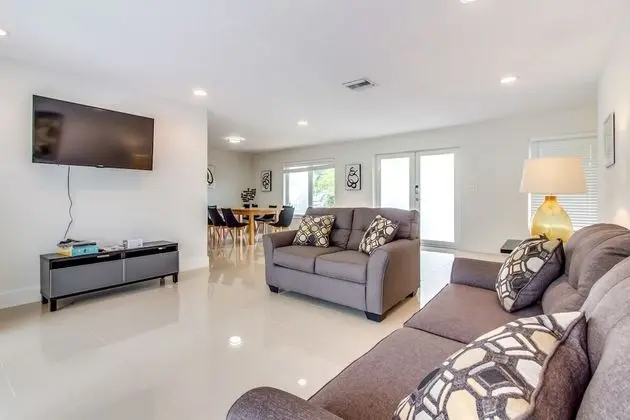 Villa, 5 Bedrooms, 3 bathrooms