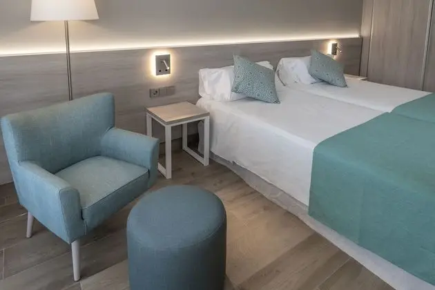 Habitación doble, vistas al mar (2 adultos)