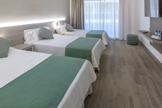 Habitación triple estándar (2 adultos y 1 niño)