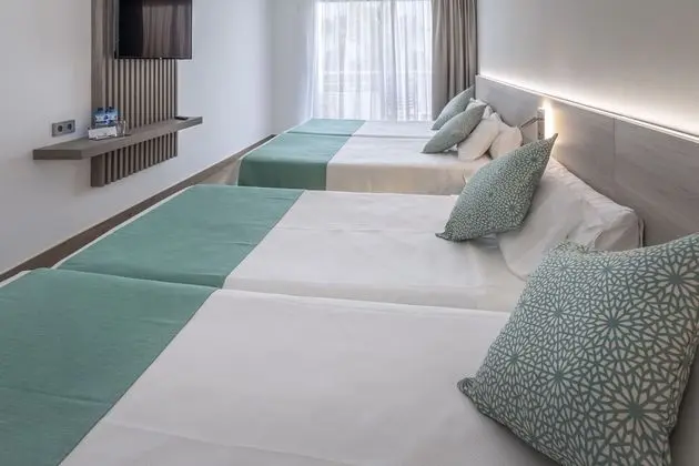 Habitación triple, vistas al mar (3 adultos)