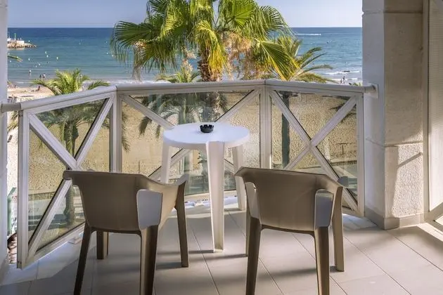 Habitación triple, vistas al mar (3 adultos)