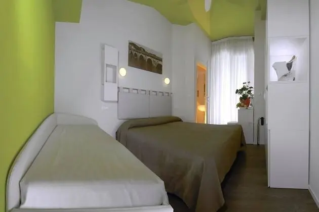 Üç Kişilik Oda, Balkon