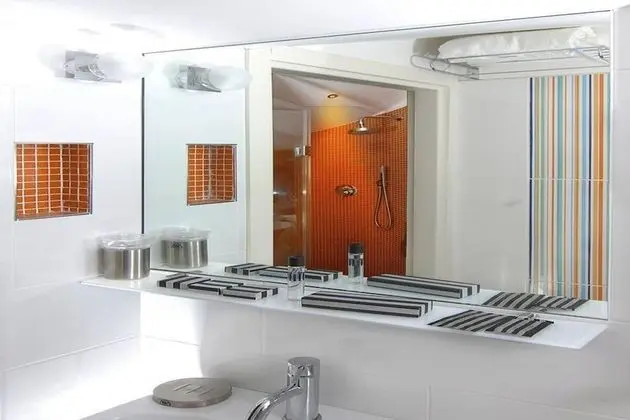 Üç Kişilik Oda, Balkon