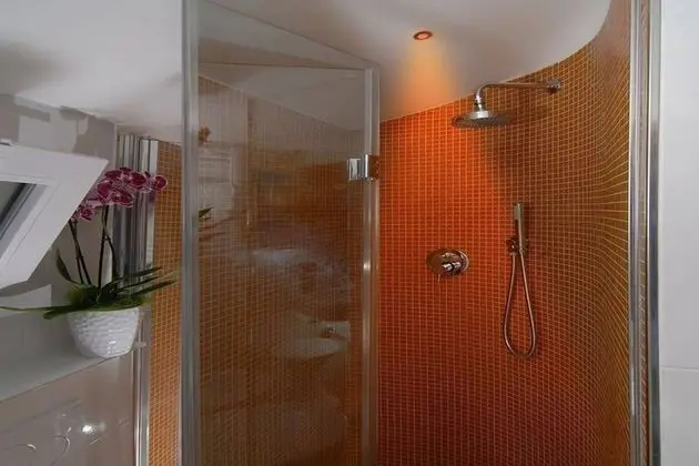 Üç Kişilik Oda, Balkon